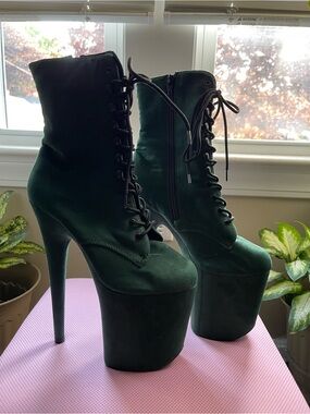 Pleaser Flamingo 1020FS Emerald Green Suede 8” Platform Boots